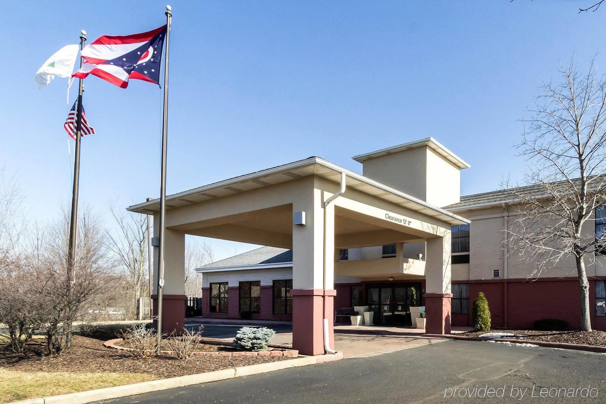 Quality Inn & Suites Oakwood Village - Cleveland South Экстерьер фото